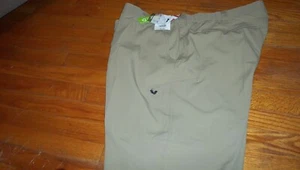 Wrangler Herren 10" Schrittlänge entspannte Passform Performance drei Reißverschlusstaschen Shorts hellbraun 48 - Bild 1 von 4