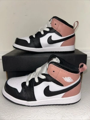 Jordan 1 Blanco Medio/Negro-Rosa Óxido (DQ8425 100) Niño Pequeño Talla 9c Foto 1 de 4