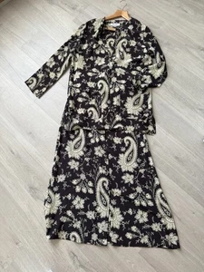 Jaegar Women’s Suit. 100% Silk. Paisley print Chocolate And Cream. Size Small. - Picture 1 of 15
