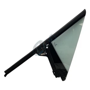 BMW Driver O/S Right Front Green Quarter Window Glass Z3 E36 8410162 - Picture 1 of 8