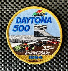 DAYTONA 500 35° ANNIVERSARIO 1994 NASCAR RICAMATO CUCITO TOPPA 4" NOS - Foto 1 di 2