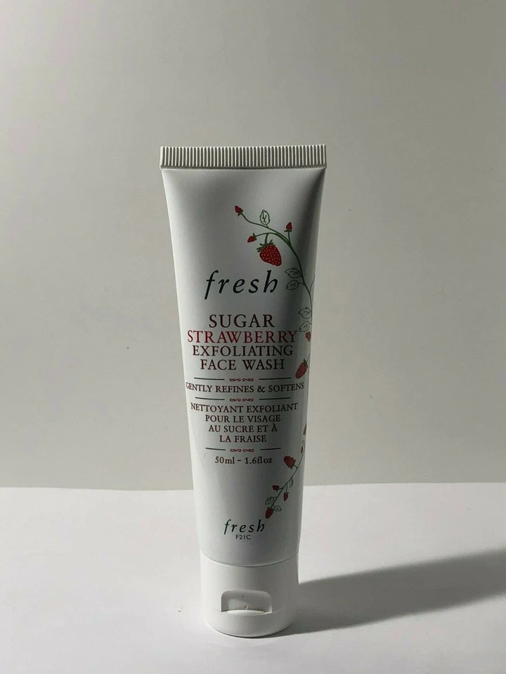 Fresh Sugar Strawberry Exfoliating Face Wash 1.6oz/50ml Travel Size NEW SEALED - Image 1 of 1