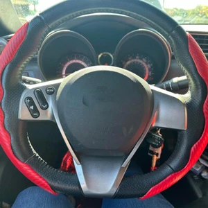Cubierta elevadora de volante de coche de cuero de fibra de carbono rojo para Scion tC FRS 15" - Imagen 1 de 6