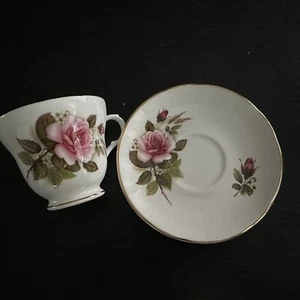 Crown Trent Teacup & Saucer Fine Bone China (Staffordshire England) Pink Rose - Picture 1 of 9