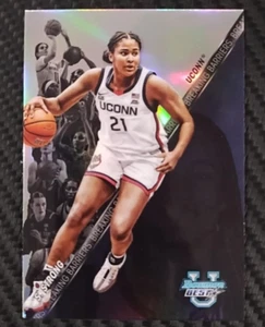 2025 Bowmans Best U Sarah Strong Barriers Refractor Insert Rookie UCONN #BB-3 - Bild 1 von 5