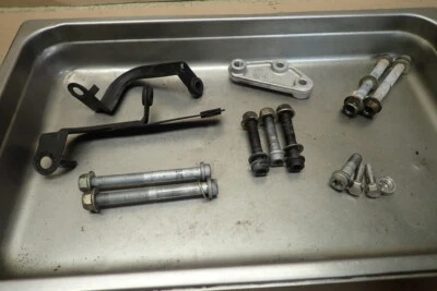 Triumph Speed Triple 955i 2004 accesorios de montaje de motor misc Foto 1 de 4