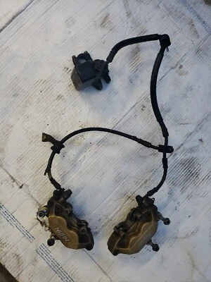 2004 03 04 Honda CBR600RR CBR 600RR OEM pinzas de freno delanteras líneas mangueras maestras Foto 1 de 4