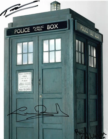 Tony Lee, Gary Russell & Phil Collinson DOCTOR WHO signed 10x8 COA 25245 Cover