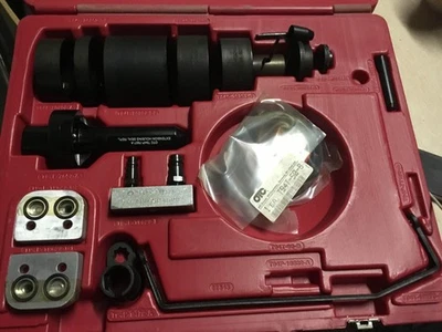 1 Juego de herramientas de servicio esenciales Ford Rotunda T94P-1000-A Foto 1 de 4