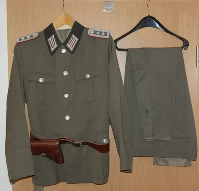 Alte DDR Uniform des MFS / Stasi mit Reiterhose & Pistolentasche am Brau. Koppel - Bild 1 von 4
