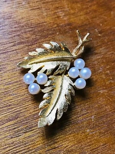 Estate DFA Signed Goldtone Double Leaf Leaves with Faux White Pearls Pin Brooch  - Picture 1 of 4