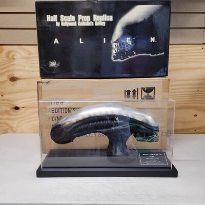 HR GIGER'S Alien AVP HCG Sideshow Half Scale Prop Replica Head #375/2004 - Image 1 of 4