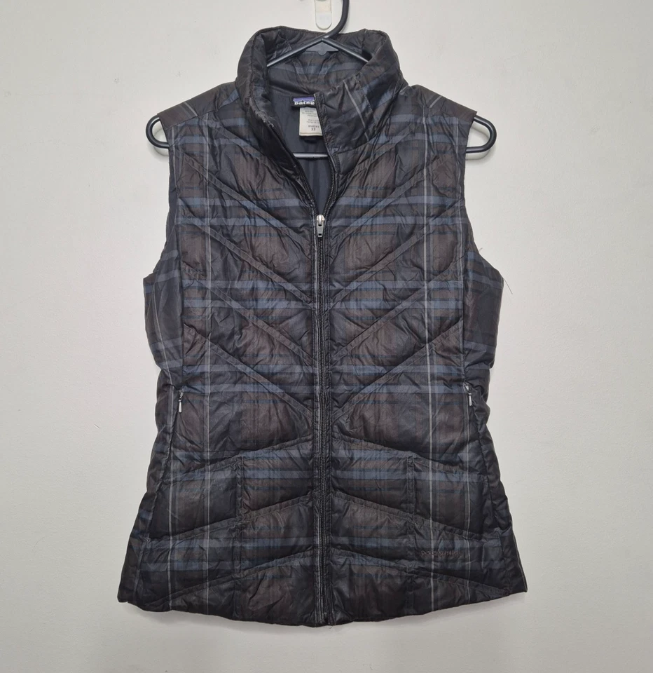 Patagonia Checked Puffer Vest Women's Size XS Hiking Active Outdoors 28395FA12 - image 1 of 4