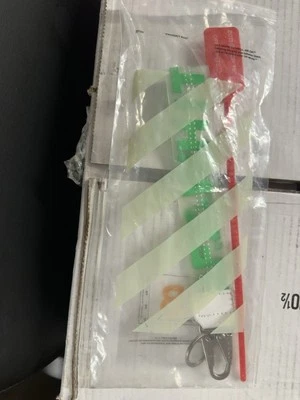 2013 New Off White Industrial Key Chain Green & zip tie 💯 - Image 1 of 3