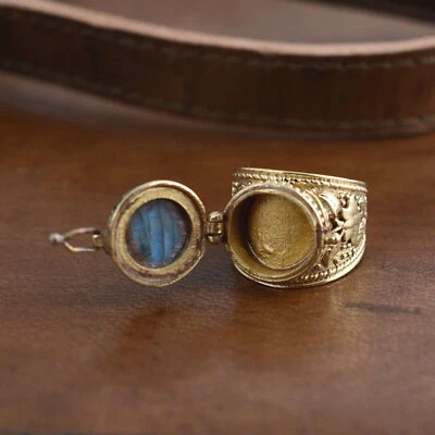 Natural Labradorite poison ring. Gold Labradorite hidden box ring. Handmade ring - Image 1 of 4