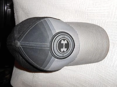 Gorra de golf para hombre talla mediana grande Under Armour Foto 1 de 3