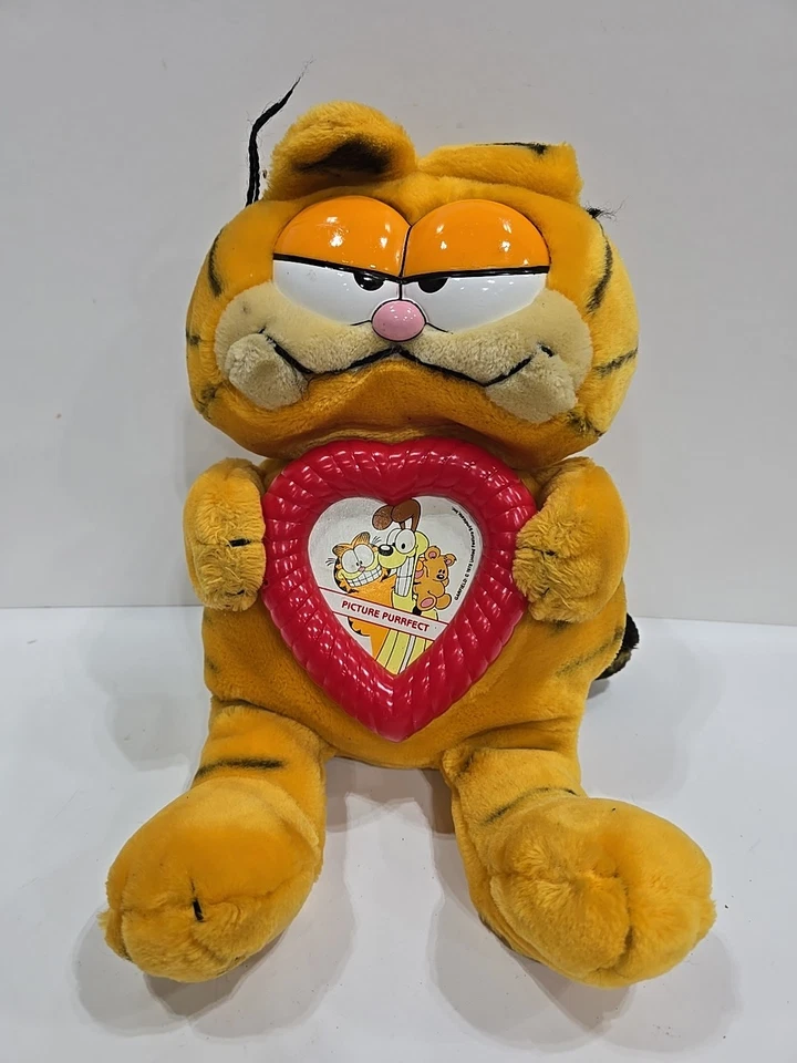 Peluche Garfield Grande De Colección 1978 1981 United Fun Farm Dakin Relleno 16" Envío y devolución gratuitos Foto 1 de 4
