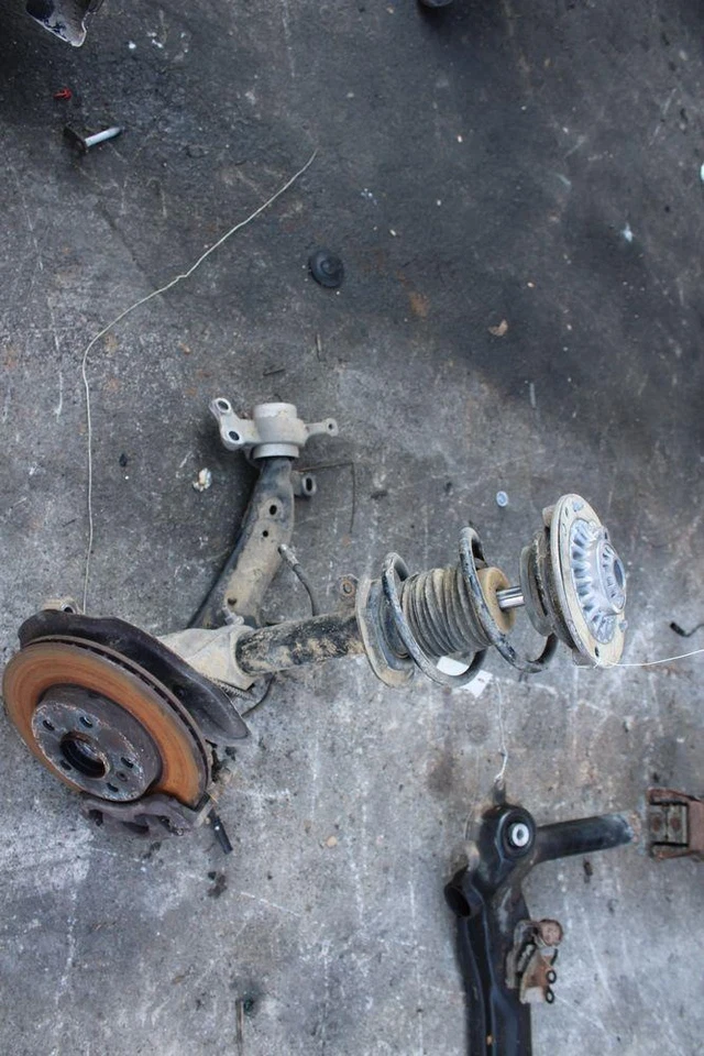 Mini Cooper 2014-2017 montaje de rodilla pasajero derecho sin amortiguación dinámica Foto 1 de 4