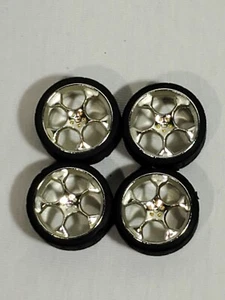 Chrome Wheels 1/24 Scale - Picture 1 of 4