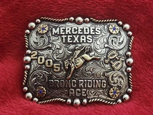 Champion Bronc Riding Trophy Gürtelschnalle☆Living Dream☆Mercedes Texas☆2005☆R26 - Bild 1 von 16