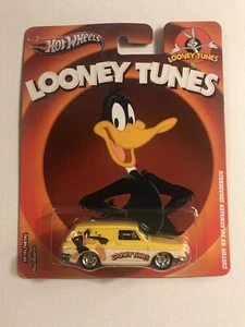 HOT WHEELS POP CULTURE LOONEY TUNES CUSTOM ‘69 VOLKSWAGEN SQUAREBACK 2013 - Picture 1 of 7