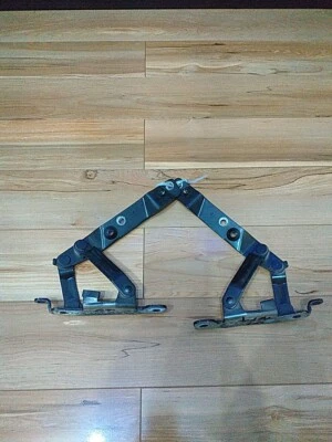 ALFA ROMEO GT 2004 CAPÓ BISAGRA GRIS  Foto 1 de 4