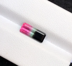 1ct Rare Unique Aesthetic Tricolor Natural Tourmaline Ethically Sourced - Picture 1 of 12