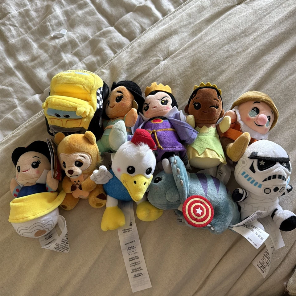 Lote de 10 peluches surtidos mixtos Wishables de los parques de Disney Foto 1 de 1