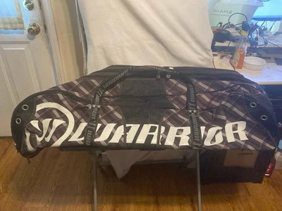 Bolso de Lona Warrior Lacrosse Agujero Negro S1 Equipo Unisex Marrón A Cuadros Bling Foto 1 de 4