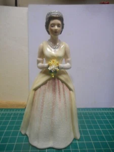 Royal Doulton Queen Elizabeth II HN 3440 75 /3500 160019 - Bild 1 von 8