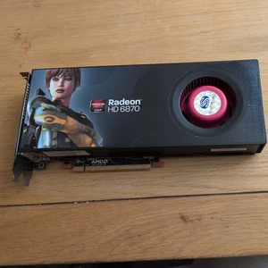 Sapphire AMD Radeon HD 6870 - Picture 1 of 5
