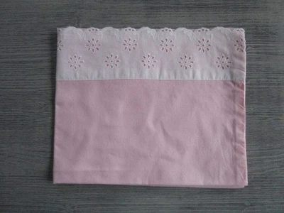 Taie d'oreiller d'enfant ancienne brodée - Photo 1/3