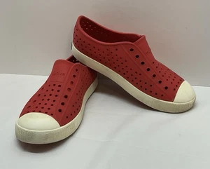 Native Jefferson Waterproof Shoes Youth Child Size J4 (size 4) Red White Outdoor - Picture 1 of 5