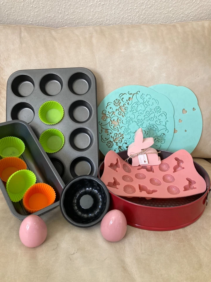 22tlg Back & Deko-Set Muffins Backform Rechteckig Springform Schablonen OSTERN - Bild 1 von 4