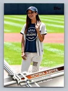 VICTORIA JUSTICE FIRST PITCH 2017 TOPPS TIGERS - Picture 1 of 2