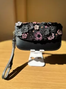 Coach Tea Rose clutch Party Bag BLACK RARE Model USED 3D Flower Leather PINK - Picture 1 of 9