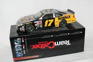 Team Caliber Preferred Matt Kenseth #17 DeWalt Victory Lap 2003 Ford Taurus - Bild 1 von 12