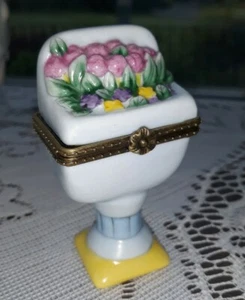 HINGED BOX -1998 ENESCO, MARY HUGHES ~ SINK FULL OF FLOWERS TRINKET BOX EXC. CO - Picture 1 of 11