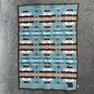 VINTAGE PENDLETON BEAVER STATE WOOL LAP BLANKET 38 X 27 INCHES WESTERN NATIVE - Picture 1 of 6