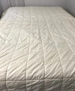 King Comforter Green Cream Off White 116”x 104” Heavy! - Picture 1 of 7
