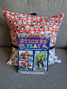 Almohada de lectura Marvel Superhero con libro gratis, cojín, viaje, hora de acostarse - Imagen 1 de 5