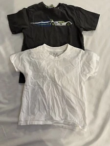 2 Boys Gymboree & Fruit Loom Sz 5 White & Race Car Green Short Sleeve Tops New - Picture 1 of 3