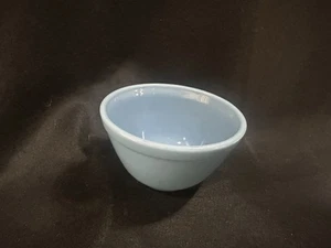 401 Pyrex Delphite Blue Bowl. Bluebell - Picture 1 of 4