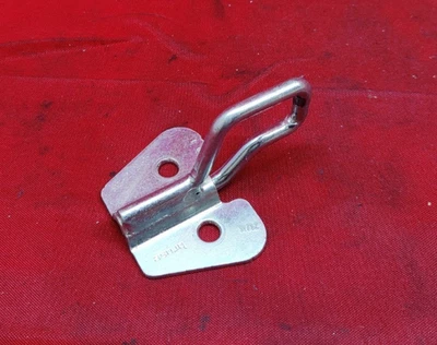 BMW F48 X1 2016-2022 maletero trasero puerta levadiza cierre gancho golpeador Foto 1 de 4