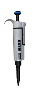 Thermo F1-ClipTip 100-1000 uL Single Channel Pipette Manual 4641230N Calb. 9/24 - Picture 1 of 6