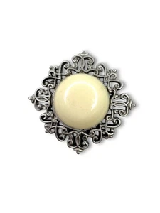 Kenneth Jay Lane Cream Acrylic Brooch Silver Tone KJL - Picture 1 of 9