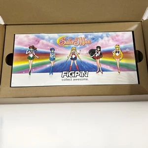 Figpin Sailor Moon Deluxe Box Set Gold LE 1000 NEU SEALED LOCKED - Bild 1 von 2