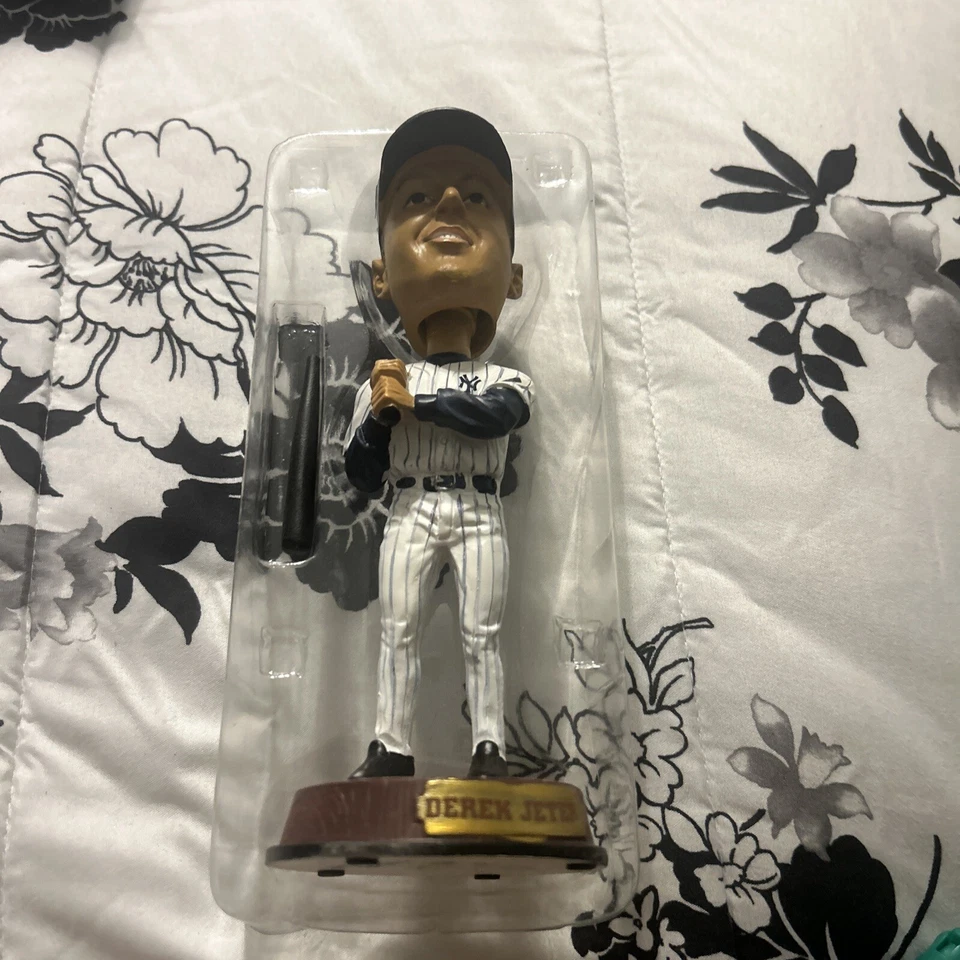 DEREK JETER New York Yankees Forever Limited Edition  MLB Bobblehead - Image 1 of 4