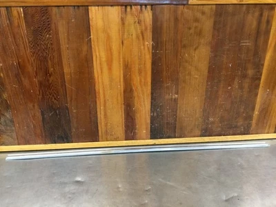 Austin America • Guardabarros trasero original del lado del conductor. Usado. KQ422 Foto 1 de 4