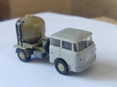 Camión de cemento PERMOT SKODA hecho en RDA 1/87 plástico retro coche vintage Foto 1 de 4